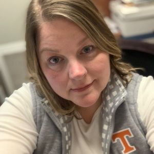 Meet your Posher, Candice